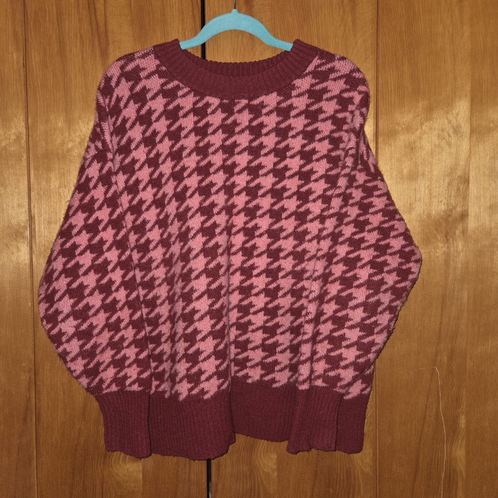 Ava & Viv Pink and Burgundy Houndstooth Sweater